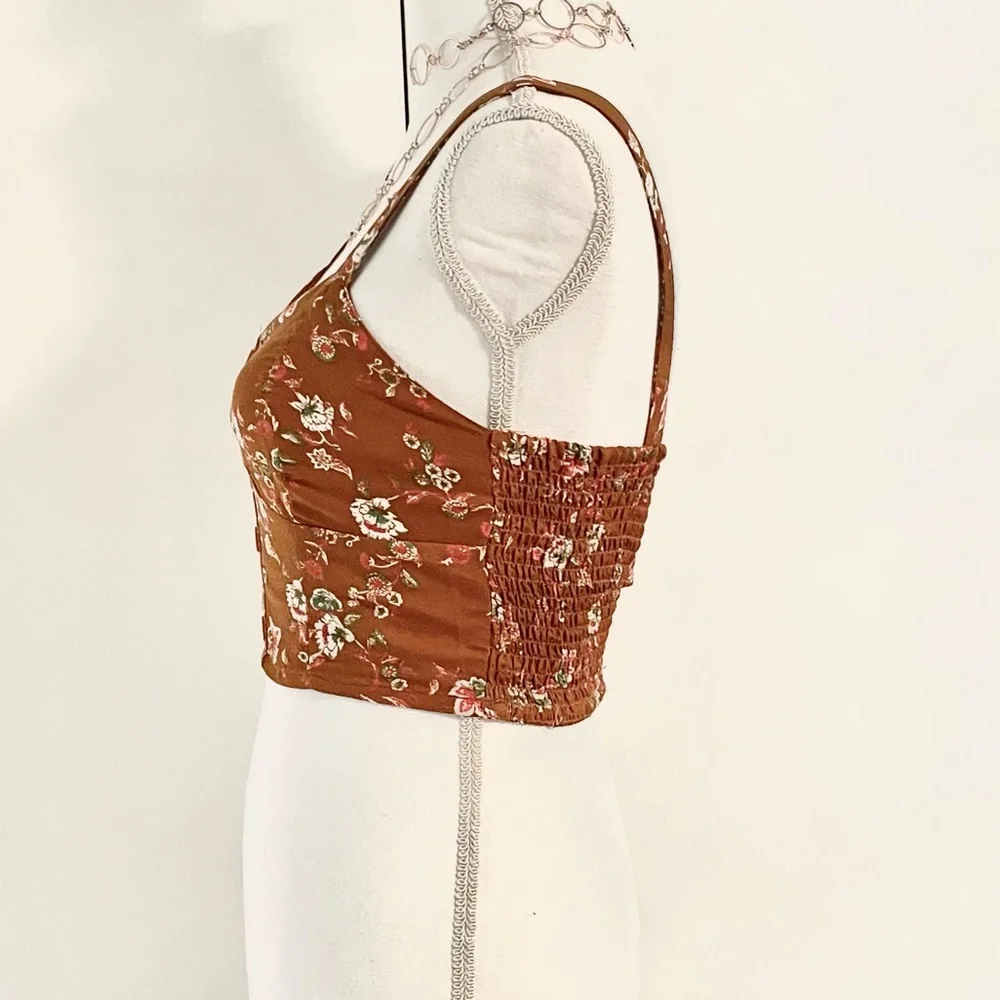 NWT B.O.G Collective Floral Crop Tank Top